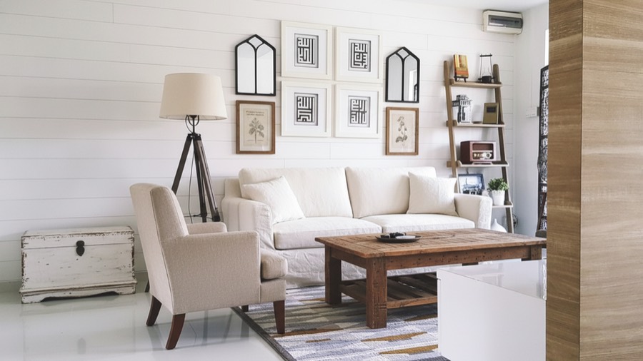 The same room redesigned in farmhouse style